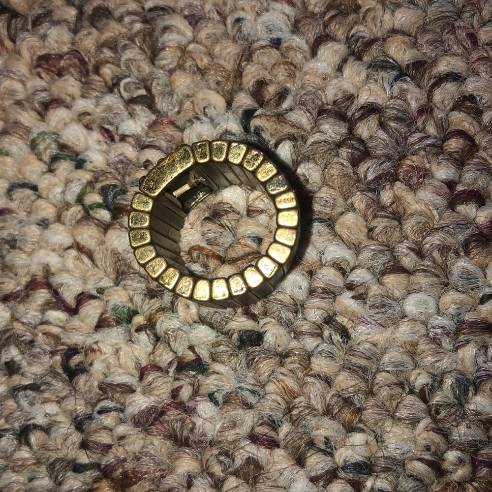 Ring - Picture 2 of 2
